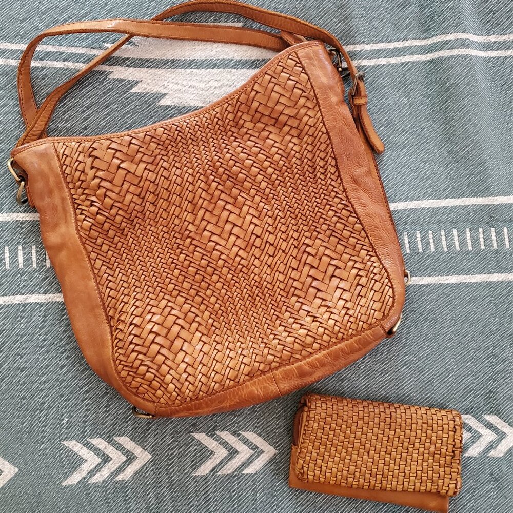 New Leather Convertible purse, backpack,shoulder or handbag with matching wallet